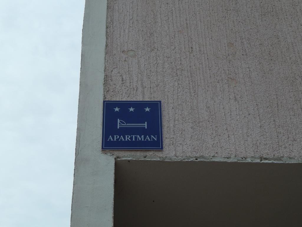 Apartments Vilanija Bagian luar foto